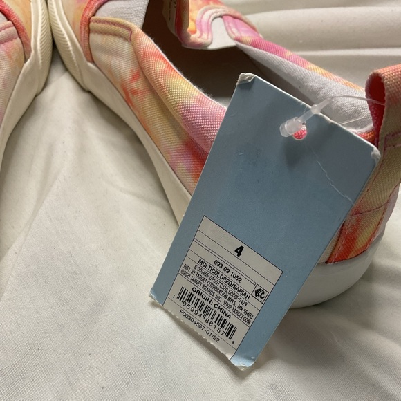 Kids Shoes - Picture 7 of 8